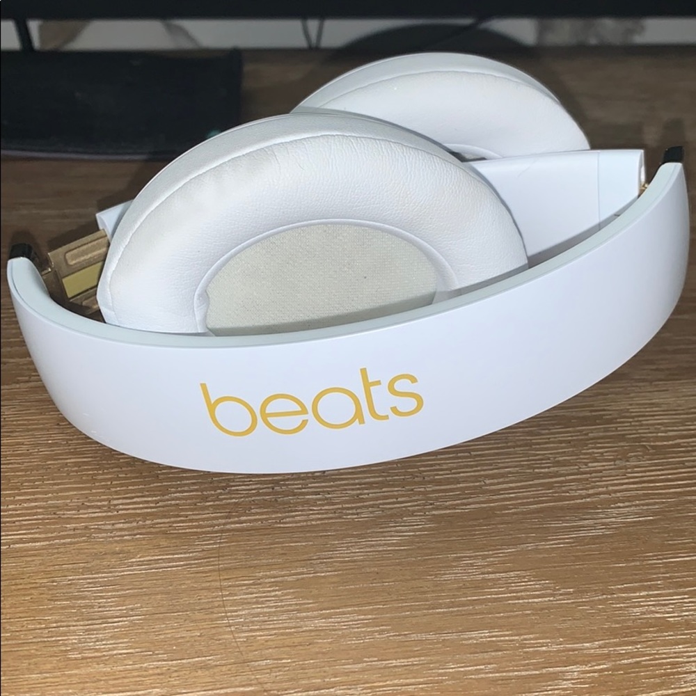 Beats wireless
